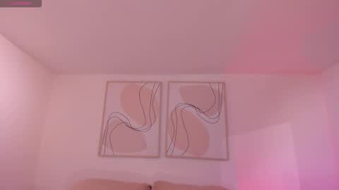 Maddi Collins online show from 11/18/25, 11:25