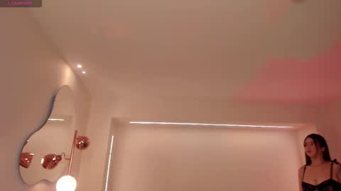 Maddi Collins online show from 11/26/25, 11:33