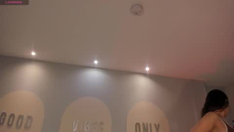 Maddi Collins online show from 12/18/25, 10:54