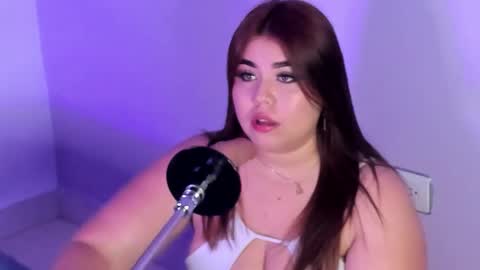 madissonlee__ online show from 11/29/25, 07:17