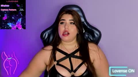 madissonlee__ online show from 12/19/25, 07:21