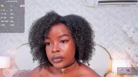 Madisson Lopez online show from 10/28/25, 10:12