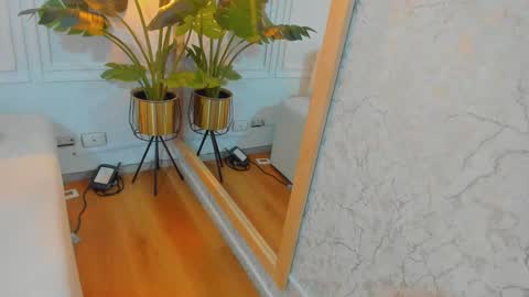 madissonmoore5 online show from 09/10/25, 12:16