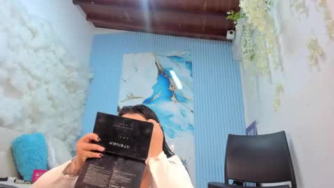Snapshot of madokaa22 chatting on 05/06/26, 12:10 Madoka online show from 05/06/26, 12:10