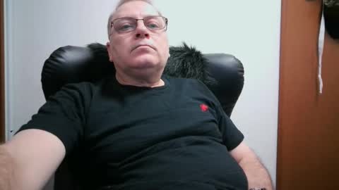 MaduroHot2025 online show from 04/21/26, 11:38