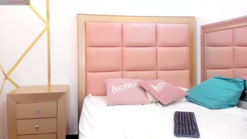 Snapshot of mady_edwards chatting on 01/06/25, 02:58 Mady online show from 01/06/25, 02:58