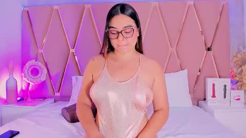 Mady James online show from 11/21/25, 02:05