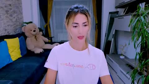 Madye Roberts online show from 09/12/25, 09:59