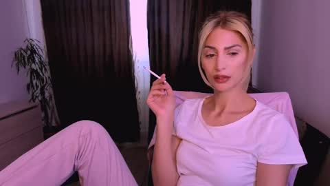 Madye Roberts online show from 04/16/26, 07:09