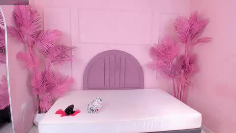 madyscarlett online show from 10/08/25, 11:52