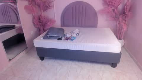 madyscarlett online show from 10/13/25, 11:43