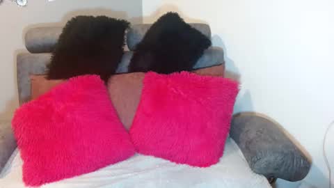 Snapshot of madysonthaylor chatting on 12/24/24, 06:22 Mady online show from 12/24/24, 06:22