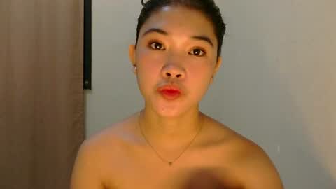 Snapshot of mae_luna chatting on 06/22/26, 12:02 mae_luna online show from 06/22/26, 12:02