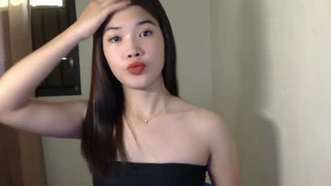 Snapshot of mae_luna chatting on 07/16/26, 04:18 mae_luna online show from 07/16/26, 04:18