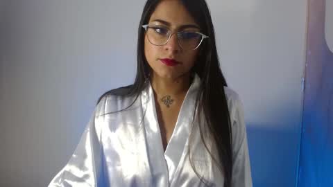 maeelyrivers online show from 05/19/26, 08:37