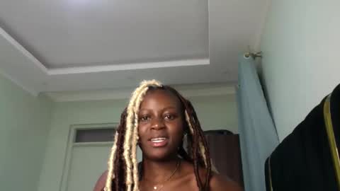 Maelys online show from 05/10/26, 03:06