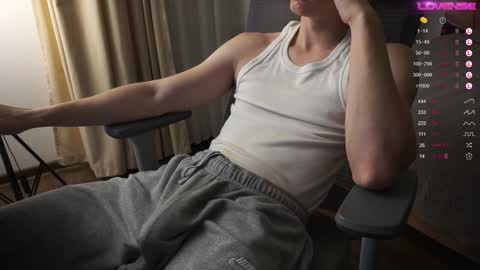 Snapshot of maestro3369 chatting on 12/20/24, 01:58 Mike XMaestro 3369 online show from 12/20/24, 01:58