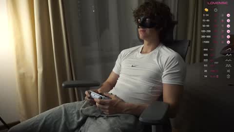 Snapshot of maestro3369 chatting on 10/28/25, 07:16 Mike XMaestro 3369 online show from 10/28/25, 07:16