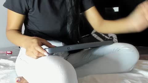Sara Corrales  online show from 10/15/25, 12:27