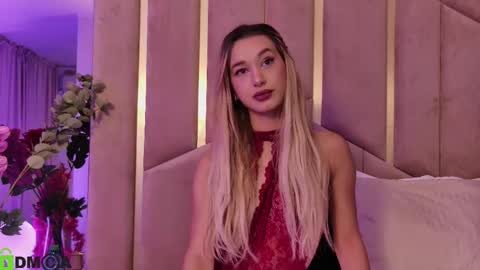 M. online show from 09/25/25, 06:33