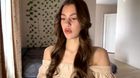 Sophie online show from 05/05/26, 05:15