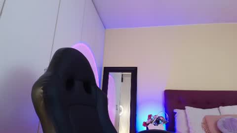 Snapshot of mafer_meow chatting on 07/14/26, 10:48 Mafer Flor online show from 07/14/26, 10:48