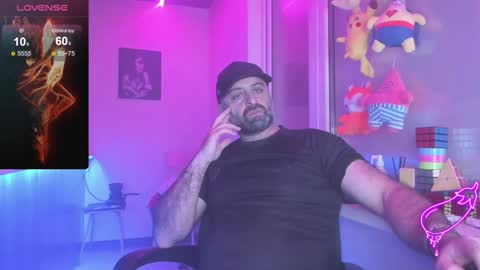 Snapshot of magabear chatting on 02/08/25, 06:22 Magabear online show from 02/08/25, 06:22