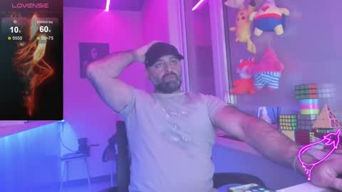 Snapshot of magabear chatting on 02/13/25, 09:17 Magabear online show from 02/13/25, 09:17