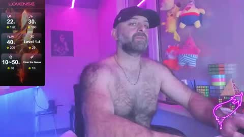 Snapshot of magabear chatting on 02/18/25, 08:36 Magabear online show from 02/18/25, 08:36