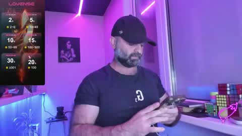 Snapshot of magabear chatting on 09/16/25, 07:15 Magabear online show from 09/16/25, 07:15