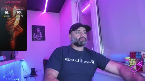 Snapshot of magabear chatting on 09/20/25, 11:39 Magabear online show from 09/20/25, 11:39