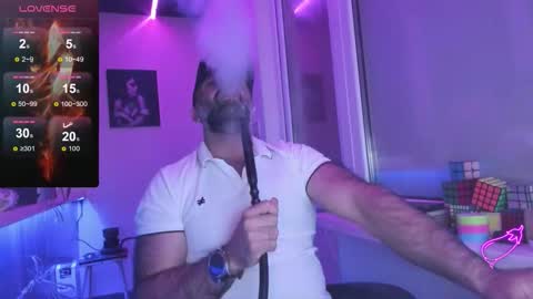 Snapshot of magabear chatting on 09/27/25, 09:36 Magabear online show from 09/27/25, 09:36