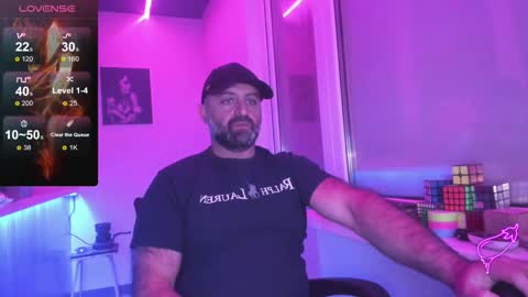 Snapshot of magabear chatting on 10/01/25, 03:07 Magabear online show from 10/01/25, 03:07