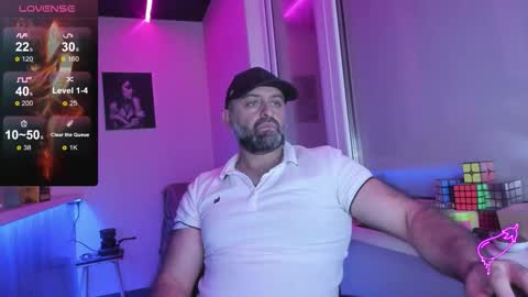 Snapshot of magabear chatting on 10/06/25, 10:56 Magabear online show from 10/06/25, 10:56