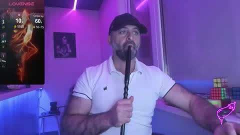 Snapshot of magabear chatting on 10/10/25, 11:48 Magabear online show from 10/10/25, 11:48