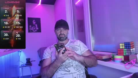 Snapshot of magabear chatting on 10/13/25, 05:02 Magabear online show from 10/13/25, 05:02