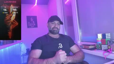 Snapshot of magabear chatting on 10/15/25, 09:15 Magabear online show from 10/15/25, 09:15