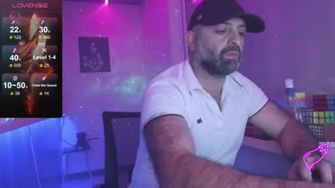 Snapshot of magabear chatting on 10/25/25, 07:08 Magabear online show from 10/25/25, 07:08