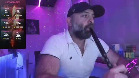 Snapshot of magabear chatting on 11/01/25, 07:27 Magabear online show from 11/01/25, 07:27