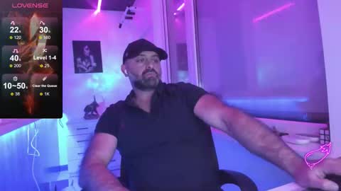 Snapshot of magabear chatting on 11/25/25, 11:05 Magabear online show from 11/25/25, 11:05