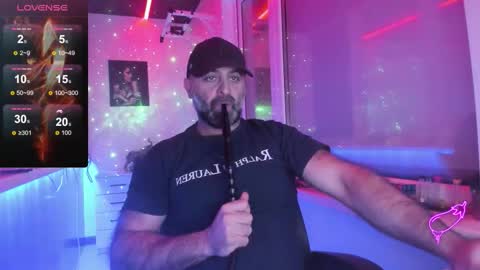 Snapshot of magabear chatting on 12/16/25, 02:27 Magabear online show from 12/16/25, 02:27