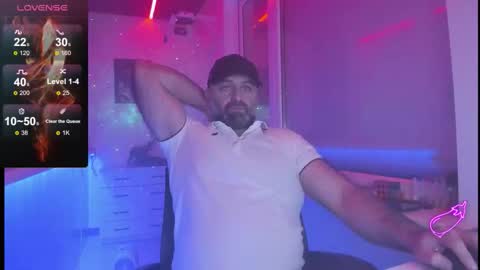 Snapshot of magabear chatting on 12/16/25, 06:46 Magabear online show from 12/16/25, 06:46