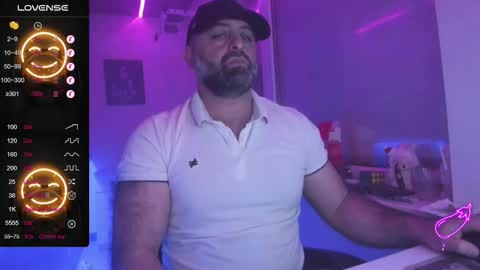 Snapshot of magabear chatting on 01/13/26, 03:45 Magabear online show from 01/13/26, 03:45