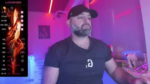 Snapshot of magabear chatting on 01/15/26, 05:45 Magabear online show from 01/15/26, 05:45