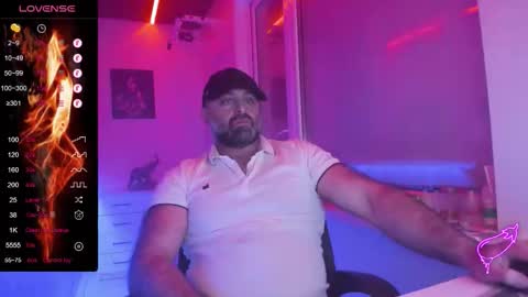 Snapshot of magabear chatting on 02/01/26, 09:46 Magabear online show from 02/01/26, 09:46