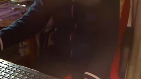 Snapshot of magellano98 chatting on 11/09/25, 09:07 Boy Sexy XXX online show from 11/09/25, 09:07