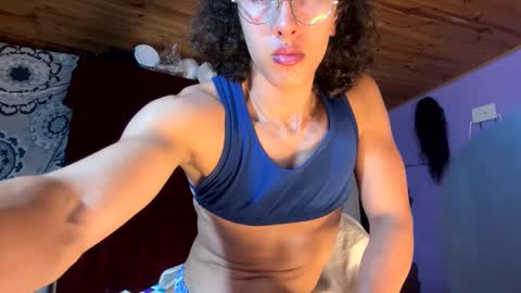 Snapshot of maggie_fit chatting on 03/07/25, 06:57 maggie_fit online show from 03/07/25, 06:57