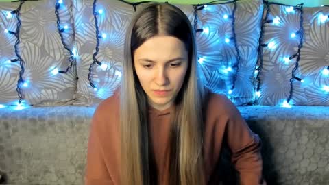 Maggie online show from 01/03/25, 01:05