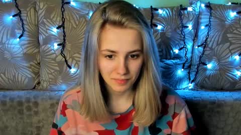 Maggie online show from 03/08/25, 01:06