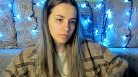 Maggie online show from 04/12/26, 04:06